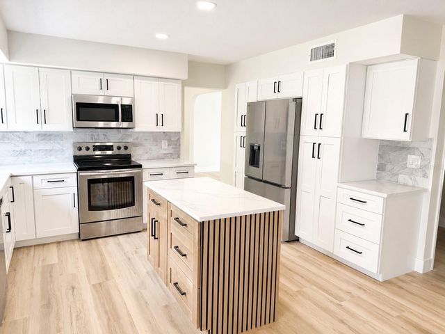 16213 FANTASIA DRIVE, Tampa, FL 33624