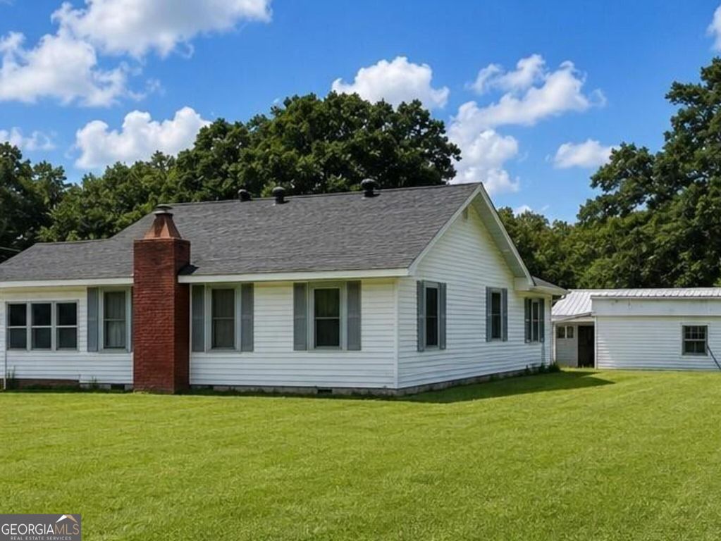 1385 W Currahee Street, Toccoa, GA 30577 — photo 2