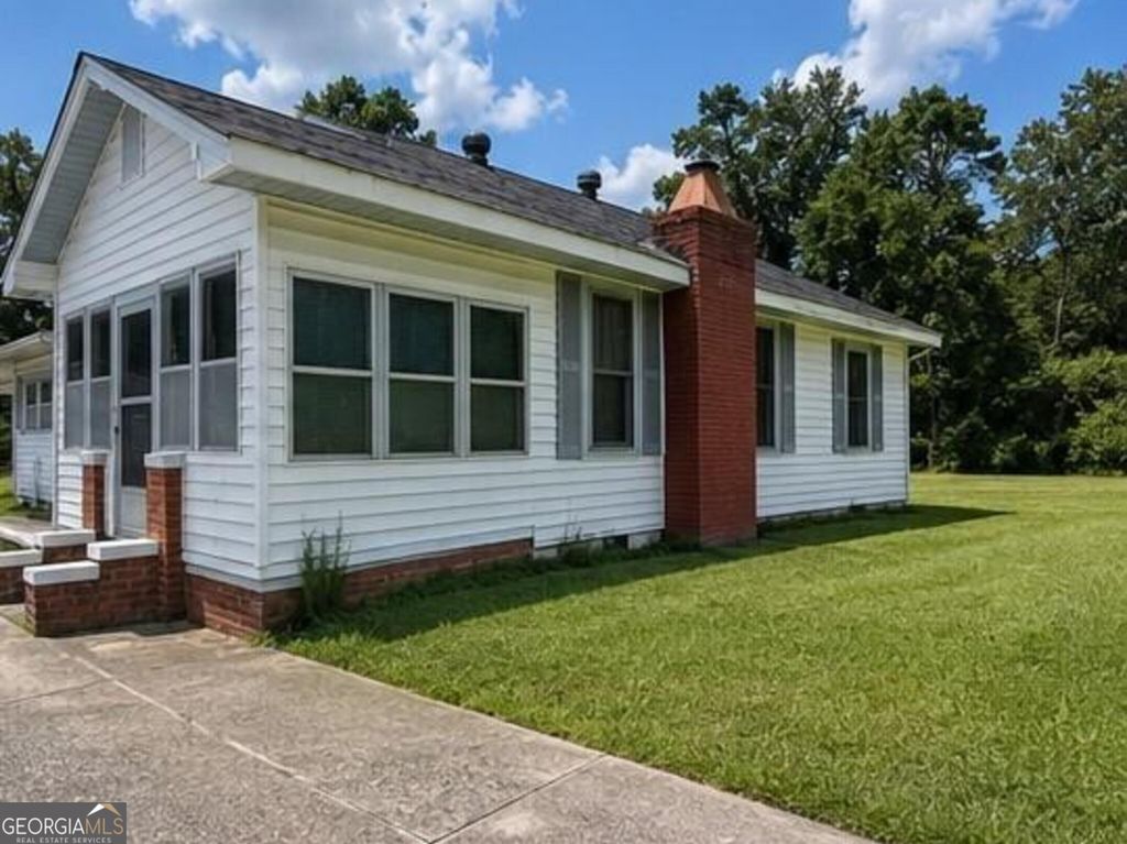1385 W Currahee Street, Toccoa, GA 30577 — photo 3