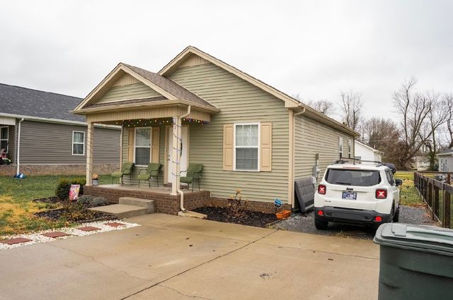 399 Church St, Portland, TN 37148