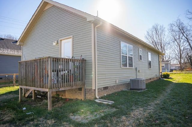 399 Church St, Portland, TN 37148