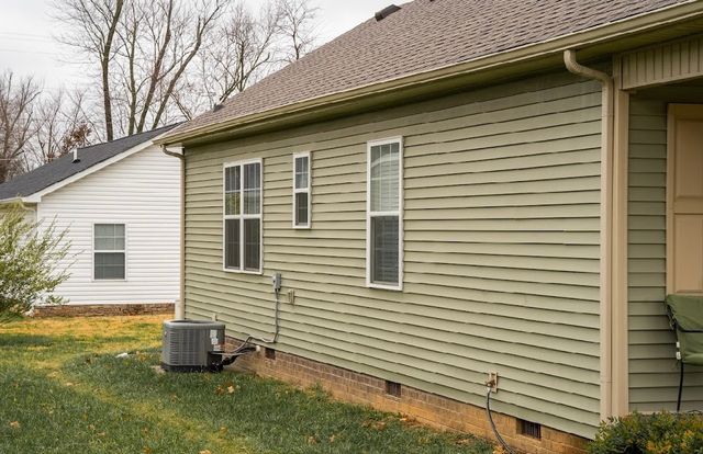 399 Church St, Portland, TN 37148