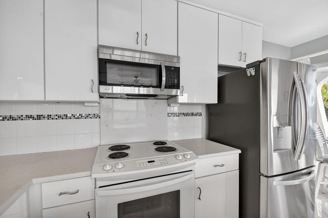 214 Inlet Way 106, Palm Beach Shores, FL 33404