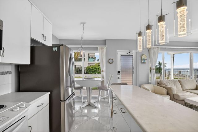 214 Inlet Way 106, Palm Beach Shores, FL 33404