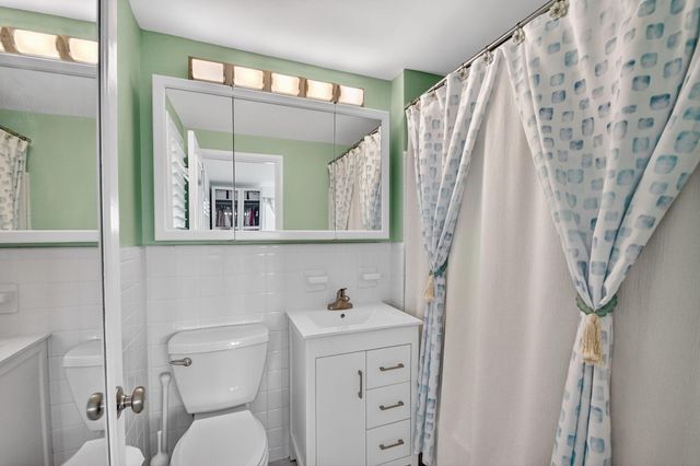 214 Inlet Way 106, Palm Beach Shores, FL 33404