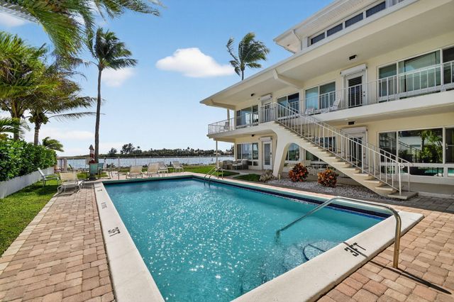 214 Inlet Way 106, Palm Beach Shores, FL 33404