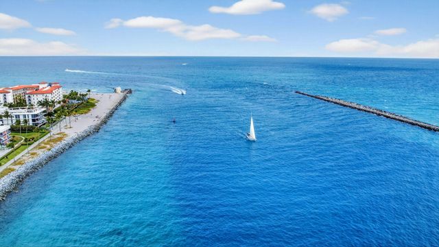 214 Inlet Way 106, Palm Beach Shores, FL 33404