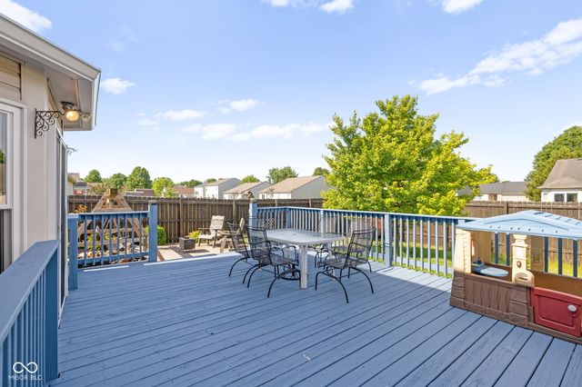 768 Yellowwood Drive, Greenwood, IN 46143