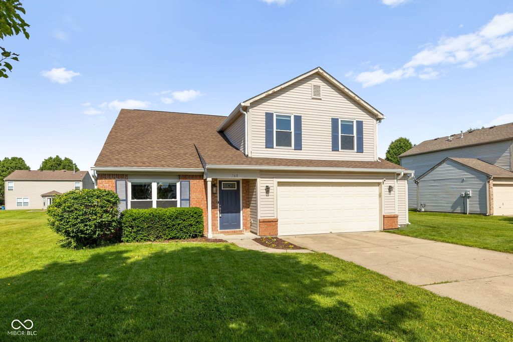 768 Yellowwood Drive, Greenwood, IN 46143
