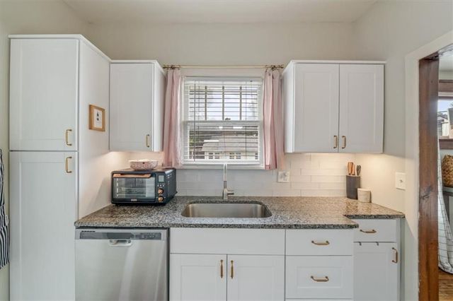 4651 Terrace Street, Kansas City, MO 64112