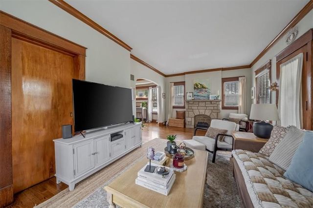 4651 Terrace Street, Kansas City, MO 64112