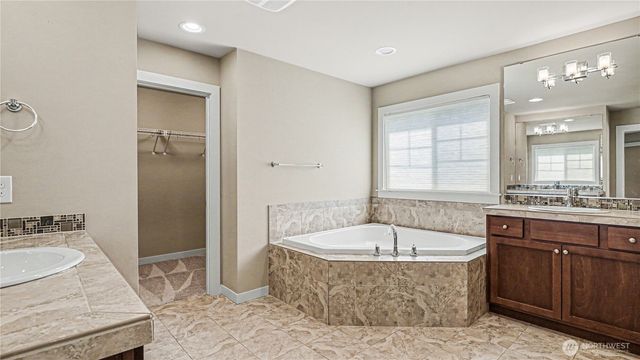 21923 37th Avenue SE, Bothell, WA 98021