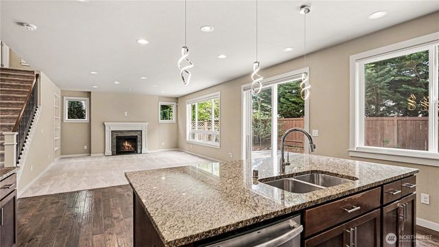 21923 37th Avenue SE, Bothell, WA 98021