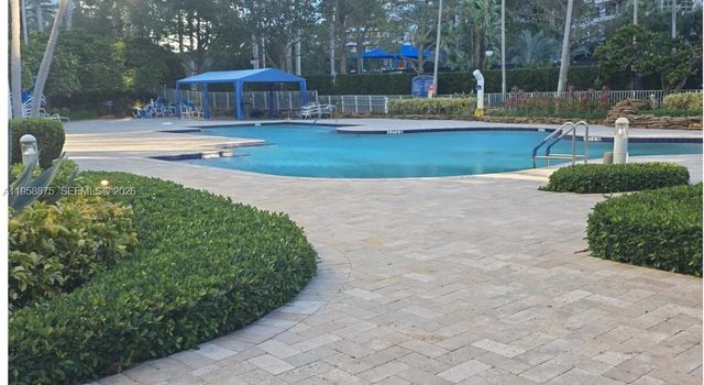 3500 Mystic Pointe Dr 2905, Aventura, FL 33180