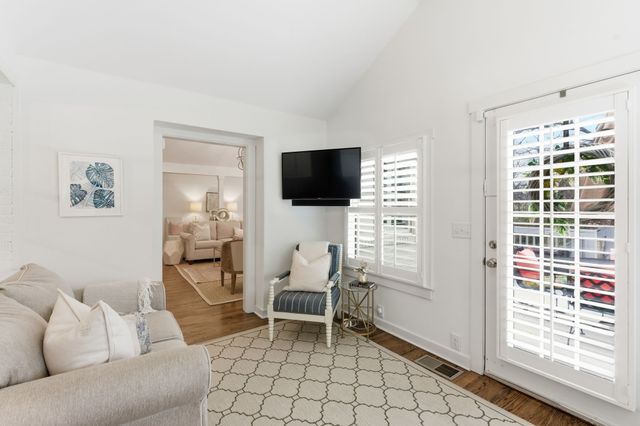 745 Vosswood Dr, Nashville, TN 37205