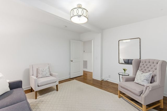 745 Vosswood Dr, Nashville, TN 37205