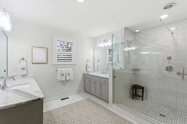 745 Vosswood Dr, Nashville, TN 37205