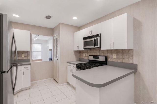 45 Madder Lake Circle, Commack, NY 11725