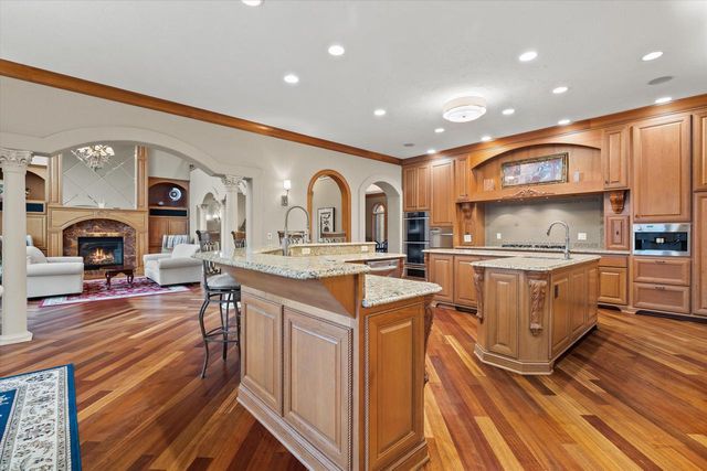 915 N Evergreen CIRCLE, Hartland, WI 53029