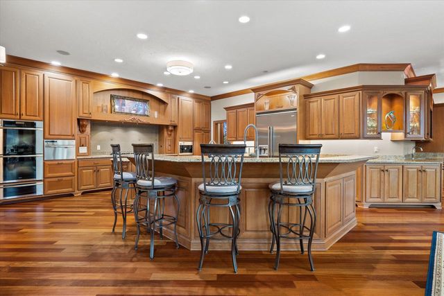 915 N Evergreen CIRCLE, Hartland, WI 53029