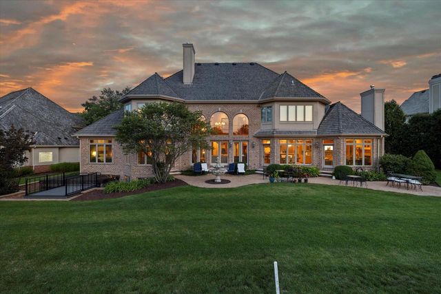 915 N Evergreen CIRCLE, Hartland, WI 53029