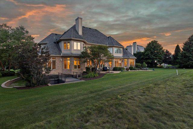 915 N Evergreen CIRCLE, Hartland, WI 53029