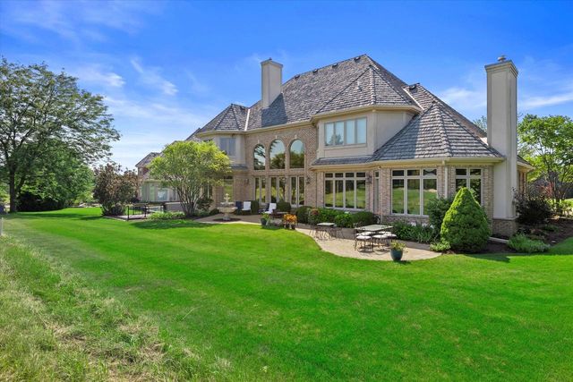 915 N Evergreen CIRCLE, Hartland, WI 53029