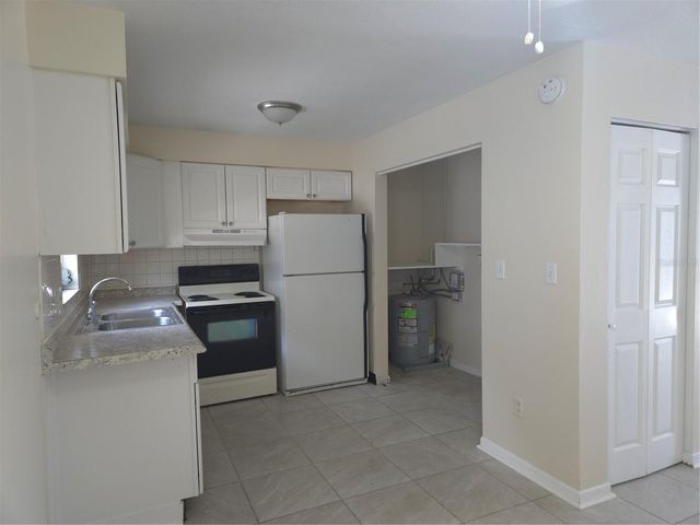 800 HIGHLAND AVENUE N 3, Largo, FL 33770