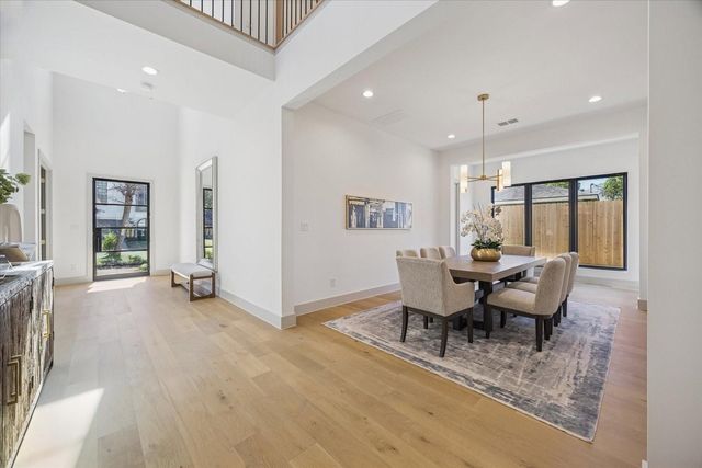 1622 Candlelight Lane, Houston, TX 77018