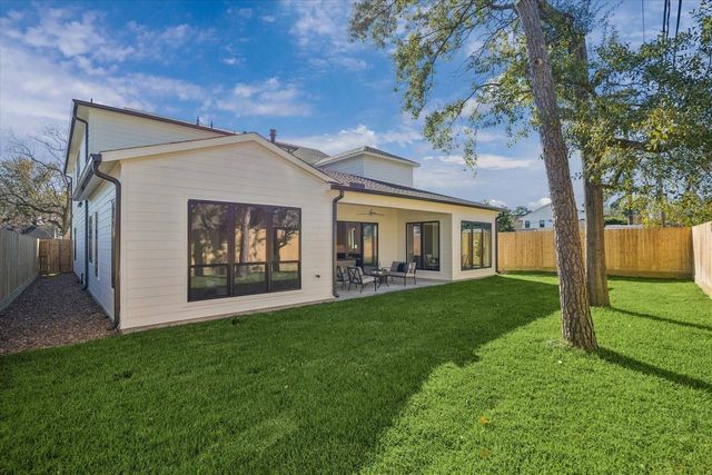 1622 Candlelight Lane, Houston, TX 77018