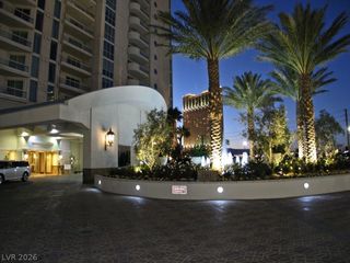 2747 PARADISE Road 502, Las Vegas, NV 89109