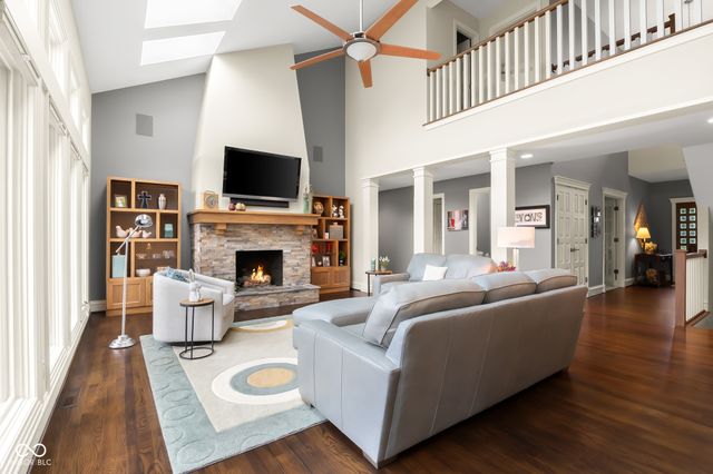 8224 W Mulligan Lane, Columbus, IN 47201