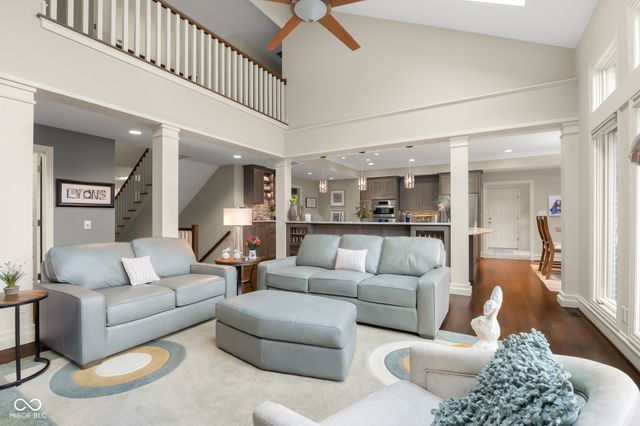 8224 W Mulligan Lane, Columbus, IN 47201
