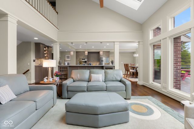 8224 W Mulligan Lane, Columbus, IN 47201