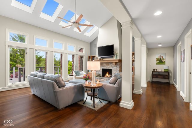 8224 W Mulligan Lane, Columbus, IN 47201