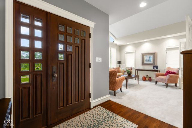 8224 W Mulligan Lane, Columbus, IN 47201