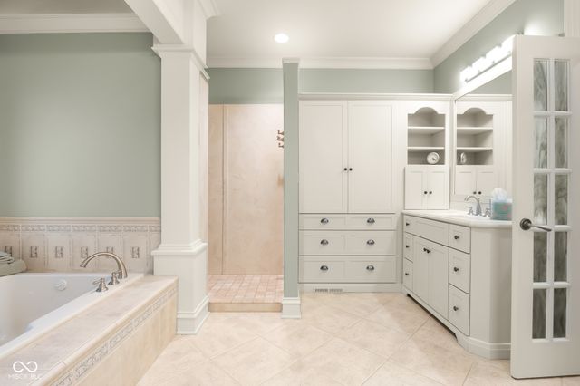 8224 W Mulligan Lane, Columbus, IN 47201