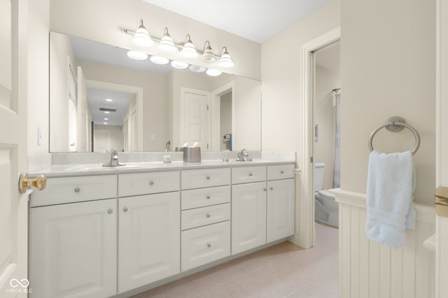 8224 W Mulligan Lane, Columbus, IN 47201