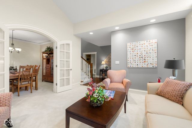 8224 W Mulligan Lane, Columbus, IN 47201