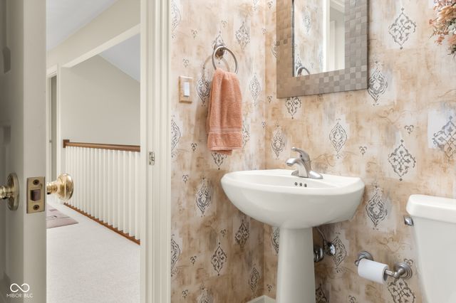 8224 W Mulligan Lane, Columbus, IN 47201