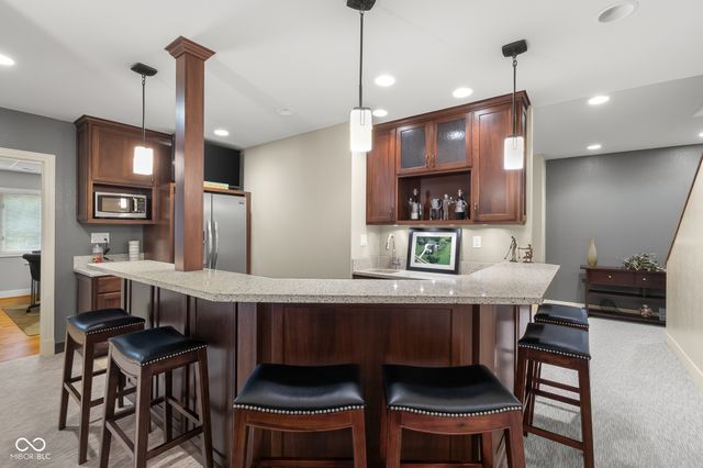8224 W Mulligan Lane, Columbus, IN 47201