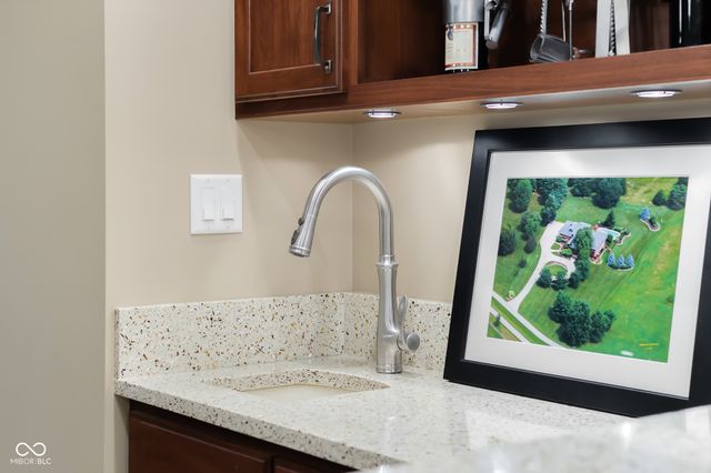 8224 W Mulligan Lane, Columbus, IN 47201