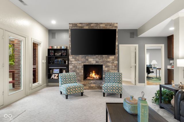 8224 W Mulligan Lane, Columbus, IN 47201