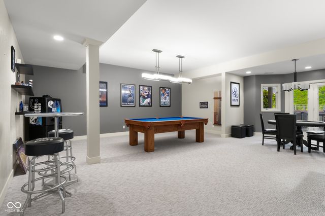 8224 W Mulligan Lane, Columbus, IN 47201