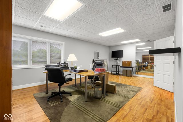 8224 W Mulligan Lane, Columbus, IN 47201