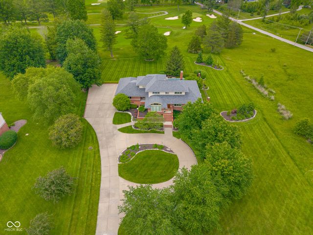 8224 W Mulligan Lane, Columbus, IN 47201