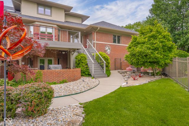 8224 W Mulligan Lane, Columbus, IN 47201