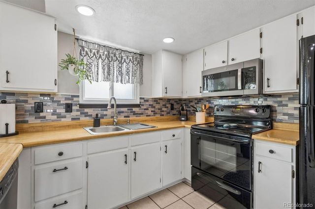 17495 E Chenango Drive, Aurora, CO 80015