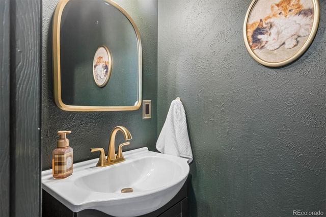 17495 E Chenango Drive, Aurora, CO 80015