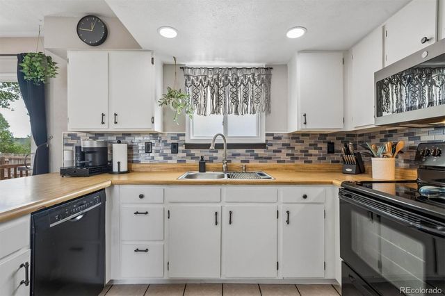 17495 E Chenango Drive, Aurora, CO 80015